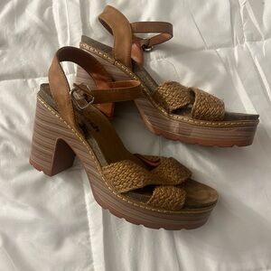 Refresh coastal boho Brown Platform Sandals